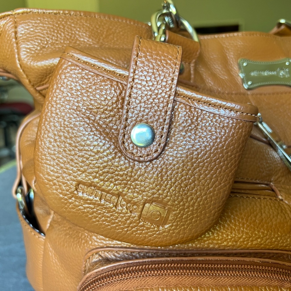 SHUTTERbag Heirloom Bag Large Brown Backpack, Shoulder Bag, DSLR Camera Bag - Picture 13 of 14